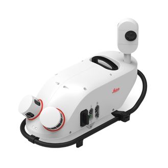 Vue latérale du Leica Pegasus TRK300, mettant en valeur l’intégration du GNSS et de l’UMI pour un géoréférencement précis, qui fournit un positionnement adaptable et fiable pour la cartographie 3D mobile à longue portée.